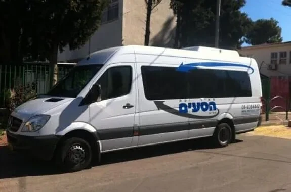 למה כדאי להסיע עובדים? 5 יתרונות להסעות עובדים בארגונים